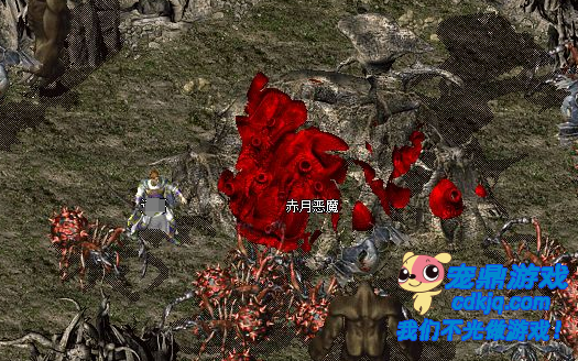 道士装备对决:凤凰明珠与竹笛项链的较量